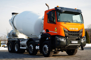 CAMIÓN MEZCLADOR DE HORMIGÓN IVECO X-WAY 420 EURO 6 8X4, PRIMERA MANO, 2021, USADO, EN BUEN ESTADO - Product Image 1