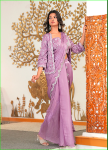 Sari Pre-Drapeado con Chaqueta Bordada a Mano en Color Lavanda, Hermosa Colección de Saris Tradicionales de Moda - Product Image 3