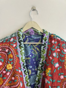Chaqueta Tradicional Bordada Phulkari Vintage, Chaqueta de Algodón Hecha a Mano para Mujer con Mangas Largas - Product Image 4