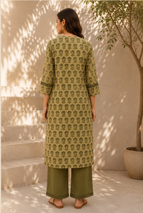 Kurti vert olive à imprimé floral pour femme, col en V, manches trois quarts, coupe droite, tunique ethnique, décontractée, confortable, à porter au quotidien - Product Image 2