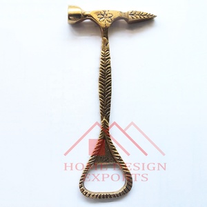 Abrebotellas de cerveza de aluminio antiguo dorado 2025 con diseño de plumas - Product Image 6