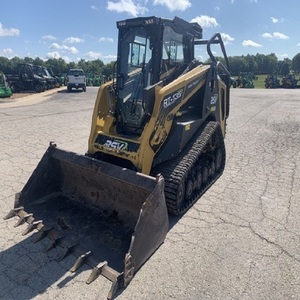 รถตักล้อยางแบบสกิดสเตียร์รุ่นพรีเมียม ASV RT 135 พร้อมระบบปั๊มไฮดรอลิกขั้นสูง มอเตอร์ และเกียร์บ็อกซ์ ออกแบบมาเพื่อความเชื่อถือได้ - Product Image 1