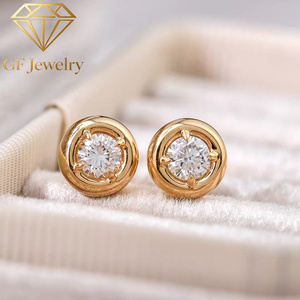 Boucles d'oreilles clous modernes en or jaune 14 carats avec diamants de laboratoire ronds sertis clos, bijoux fins pour femmes - Product Image 2