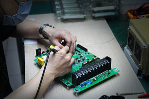 Moteur servo Qma A1000E 2025 avec entraînement triphasé 7,5 CV à 150 CV/220 V Variateurs de fréquence en option - Product Image 5