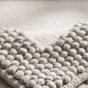Tapis en boucle moderne antidérapant tissé à la main à poils moyens - Crème ivoire blanc cassé avec bordure grise en laine - Product Image 3