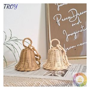 Fabricant de clochettes en rotin, décorations suspendues en osier faites à la main pour les acheteurs en gros, les collections de détail et les marchés de fin d'année - Product Image 1