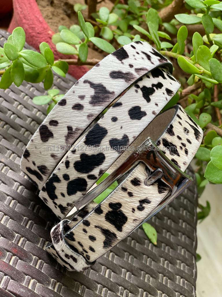 Blanc avec fourrure de vache