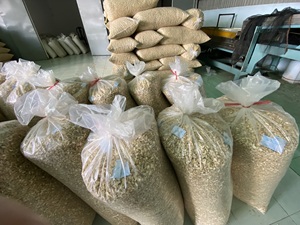 Vietnam Organic Roasted Cashew <b>Nuts</b> & <b>Kernels</b> ISO Certified Vacuum Packed Good Quality Wholesale for Export Phalco Brand Grade a - Product Image 5
