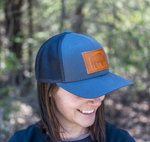 Gorra Trucker Personalizada de 6 Paneles con Parche de Cuero, Malla Trasera, Multicolor, para Hombre y Mujer, Deportes al Aire Libre, Pesca, Publicidad, Venta al Por Mayor, ODM - Product Image 4