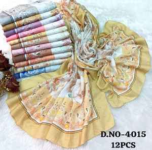 ผ้าพันคอไหมพรมผสมผ้าชีฟองลายดอกไม้ ผ้าซาตินผสมโพลีเอสเตอร์ สไตล์ฮิญาบ สำหรับฤดูหนาว พร้อมผ้าแคนวาส เนื้อนุ่ม ระบายอากาศได้ดี - Product Image 2