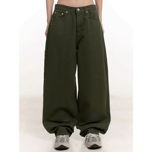 กางเกงทรงหลวมสำหรับผู้หญิง ออกแบบมาให้ทรงโอเวอร์ไซส์ ให้ความสบายแบบสบายๆ และสไตล์สตรีทแวร์ที่ทันสมัย เหมาะสำหรับการแต่งตัวในชีวิตประจำวัน - Product Image 4