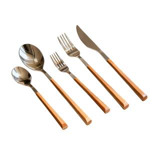 Juego de Cubiertos de Acero Inoxidable de Alta Calidad con Mango de Madera de Roble Natural, Vajilla Moderna para el Hogar, Cocina y Restaurante - Product Image 6
