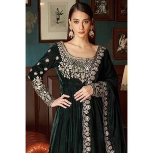 Vestido de Diseñador Vintage con Falda y Dupatta para Ocasiones Especiales, Estilo Madre de la Novia, Ropa de Fiesta - Product Image 1