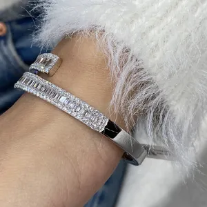 กำไลข้อมือทองคำขาว 14K ประดับมรกต 6.7 กะรัต เพชรทรงกลมสังเคราะห์ F/VS - Product Image 3