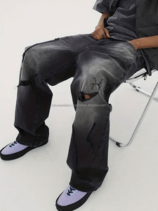 กางเกงยีนส์ทรงแบ็กกี้ดีไซเนอร์สำหรับผู้ชายมาใหม่สีดำทรงตรงพร้อมโลโก้ขนาดใหญ่สำหรับเด็กผู้ชายไซส์พิเศษ - Product Image 3