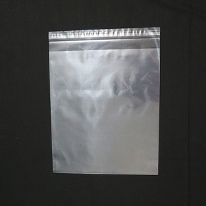 Bolsa de plástico reciclado con cremallera que proporciona un rendimiento duradero y un impacto ambiental reducido - Product Image 5