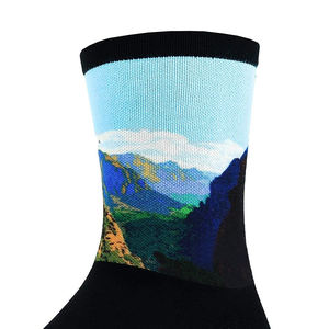 Chaussettes de sport athlétiques pour femmes à bas prix, personnalisées avec impression par décharge, fabrication pakistanaise, vente en gros - Product Image 4