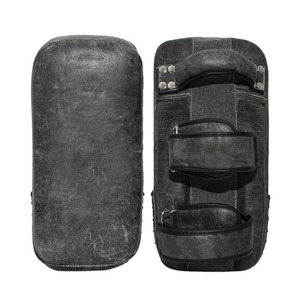 Protector de Patadas Curvo para Lucha Libre, Fabricación Personalizada de Pads de Taekwondo, Protector de Patadas de Boxeo, Precio de Fábrica, Hecho en Pakistán - Product Image 1