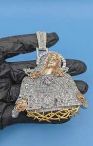 จี้พระแม่มารี เงินแท้ 925 ประดับเพชรโมอิสซาไนต์ VVS สไตล์ฮิปฮอป จี้เพชรแบบกำหนดเอง จี้หรูหราสองสี สำหรับเป็นของขวัญ - Product Image 6