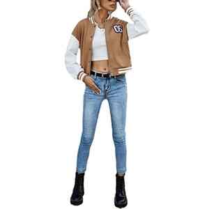 Chaqueta universitaria para mujer diseñada con estilo clásico letterman, tela suave y botones a presión, perfecta para looks urbanos y moda diaria. - Product Image 5