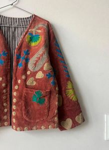 Veste en velours brodée Suzani faite à la main, veste Suzani, veste d'hiver, manteau pour femme, manteau court en tissu - Product Image 5
