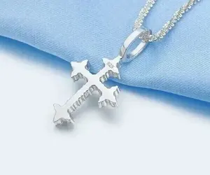 Pendentif Croix en Argent S925 Sertie de Moissanite, Collier Chrétien Hip Hop, Pendentif Religieux, Vente Chaude - Product Image 2