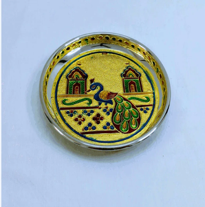 Exquisito tazón de latón verde con motivos de pavo real en rosa y amarillo en plena floración, disponible a precios de mayorista. - Product Image 4