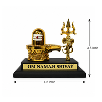 Om Namah Shivay – Objet décoratif en résine plaqué or Shiva Lingam avec Trishul pour la décoration de table de Diwali