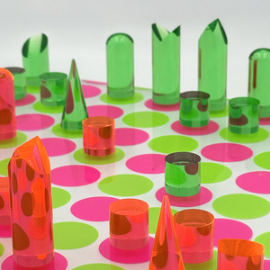 Juego de ajedrez acrílico colorido de diseño original con juego divertido y de estrategia para regalos - Product Image 4