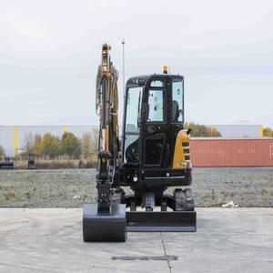 Excavadora hidráulica pequeña y eficiente, ideal para construcción, paisajismo y movimiento de tierras, con gran estabilidad. - Product Image 3