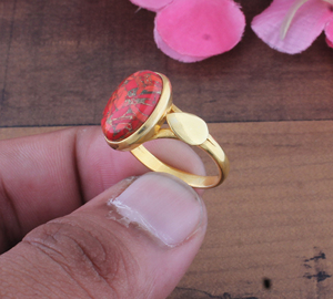 Anillo Ovalado Clásico de Plata Shree Jaipur para Mujer, con Baño de Oro Vermeil de 18K, Cobre Rojo Ostra, Amatista y Acento de Hoja en el Bisel - Product Image 1