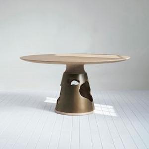 Mesa Auxiliar de Aluminio de Alta Calidad, Muebles de Primera Calidad, Detalles Metálicos, Mesa Otomana para Sala de Estar, Hogar u Hotel, en Latón - Product Image 1