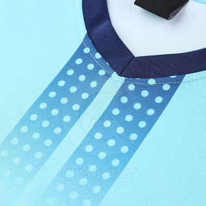 Uniforme de sport respirant, léger, durable et confortable pour l'entraînement et la pratique en extérieur - Product Image 4