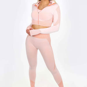 Ensemble de sport léger pour femme avec logo personnalisé, vêtements de fitness, ensemble de yoga 3 pièces, soutien-gorge de sport, leggings, tenue de gym et de yoga - Product Image 3