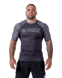 Traje de baño personalizado con estampado de protección UV Rash Guard Camiseta de surf de manga corta Rashguard para hombres - Product Image 6