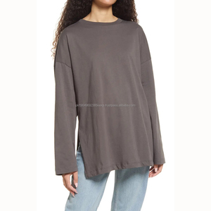 Camiseta de patinadora de algodón de manga larga para mujer personalizada con aberturas laterales - Product Image 1