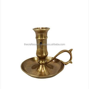 Vente en gros de porte-bougie et lanterne à bougie de Noël en laiton doré de luxe, faits à la main, pour la décoration de la maison - Product Image 3