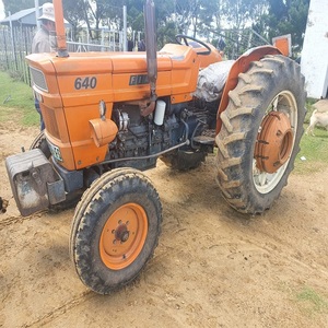 Tracteur agricole Fiat d'occasion durable 70 CV avec moteur, boîte de vitesses, pompe et roulement pour les tâches de labour, de semis et de transport - Product Image 3