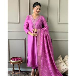 Magnifique ensemble élégant pour soirée, haut et bas avec dupatta, taille XL - Product Image 5