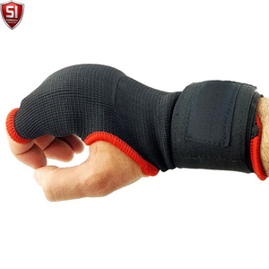 ถุงมือชกมวยแบบครึ่งนิ้ว OEM แบบกำหนดเองสำหรับมืออาชีพ  ถุงมือชกคิกบ็อกซิ่งบุเจลสำหรับผู้ใหญ่ กันน้ำ ป้องกันรังสียูวี สำหรับกิจกรรมกลางแจ้ง - Product Image 3