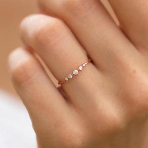 แหวนลายเพชรโรสโกลด์ – แหวนแบบเรียบง่ายสำหรับผู้หญิง – เครื่องประดับเพชรที่หรูหราสำหรับทุกวัน - Product Image 1