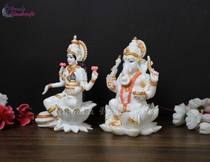 Statue de Laxmi Ganesh en résine de poussière de marbre |   Ensemble d'idoles de dieux hindous en or blanc |   Décoration de temple à domicile pour Diwali - Product Image 3