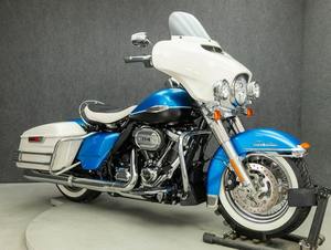 Moto de tourisme de qualité supérieure FLH ELECTRA GLIDE REVIVAL W/ABS, nouvelle moto de tourisme 1000-1500cc >80km/h - Product Image 3