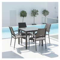 Fauteuil de jardin d'extérieur au design contemporain, pieds coniques durables, pour sols durs