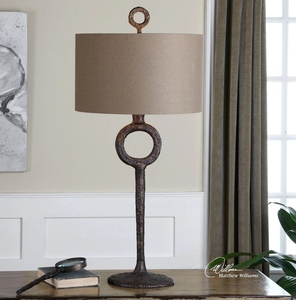 Lampe de table en bronze au design industriel, base en métal texturé de luxe, abat-jour en tissu taupe, élégante lampe de chevet. - Product Image 2
