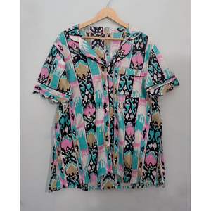 Conjunto de Pijama de Verano 100% Algodón Puro, Elegante y Clásico, con Estampado a Mano, Pantalones Cortos Tipo Canguro con Bolsillos, Suave y Transpirable - Product Image 3