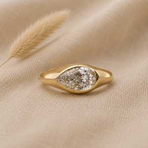 Bague de fiançailles solitaire en diamant de laboratoire taille poire 2 carats, or massif 10K 14K 18K, bijoux fins certifiés IGI, couleur E - Product Image 1