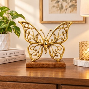 Objet décoratif papillon plaqué or sur base en bois, décoration traditionnelle pour la maison, ornement de table pour hôtel et restaurant - Product Image 2