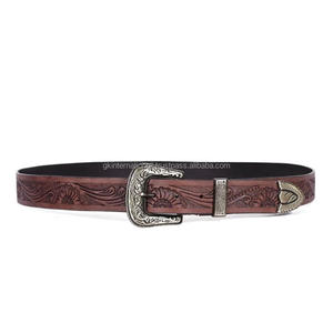 Ceinture Western pour homme de haute qualité en cuir de vachette pleine fleur tanné végétal, avec boucle en alliage de zinc et gravures artisanales. - Product Image 4