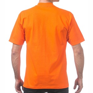 เสื้อยืดคอกลมแขนสั้นสีส้มสำหรับผู้ชาย ทรงปกติ สีพื้น ผ้าฝ้ายเจอร์ซีย์ถัก 100% สวมใส่สบาย - Product Image 4